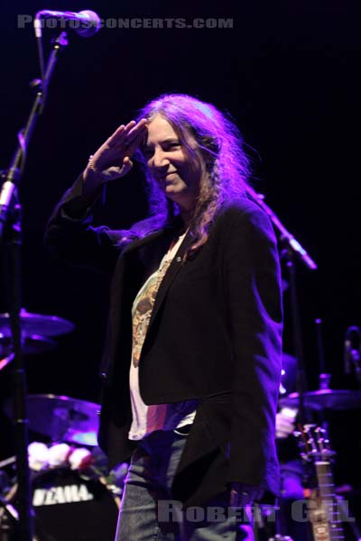 PATTI SMITH - 2011-11-21 - PARIS - Olympia - 